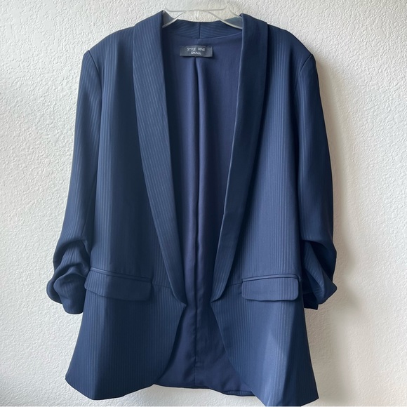 Style Vine fitted blue blazer. Never worn.              Women’s Size: S - Picture 2 of 5